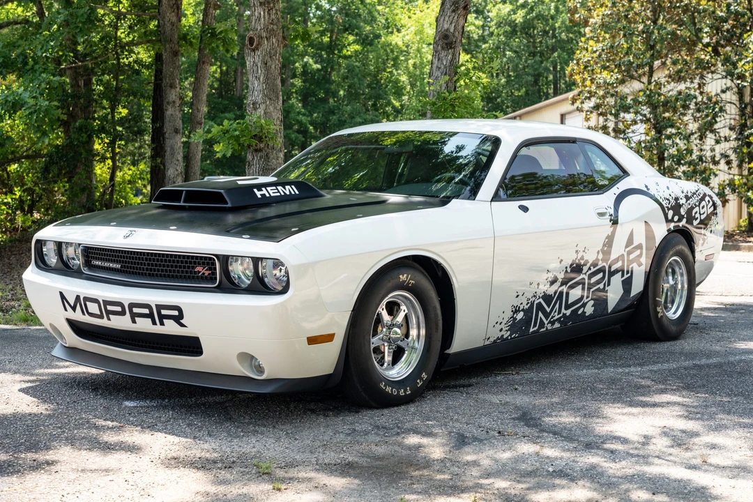 2009 Dodge Challenger SRT8 & 392 3rd Gen - Image 2 of 31