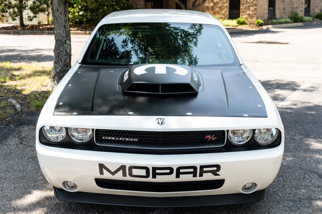 2009 Dodge Challenger SRT8 & 392 3rd Gen - Image 10 of 31