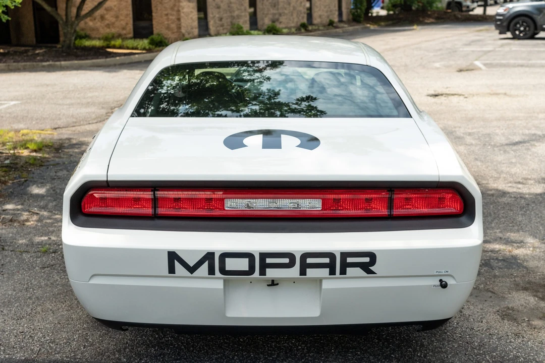 2009 Dodge Challenger SRT8 & 392 3rd Gen - Image 19 of 31