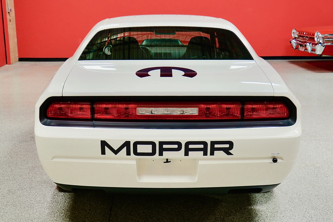 2009 Dodge Challenger SRT8 & 392 3rd Gen - Image 14 of 31