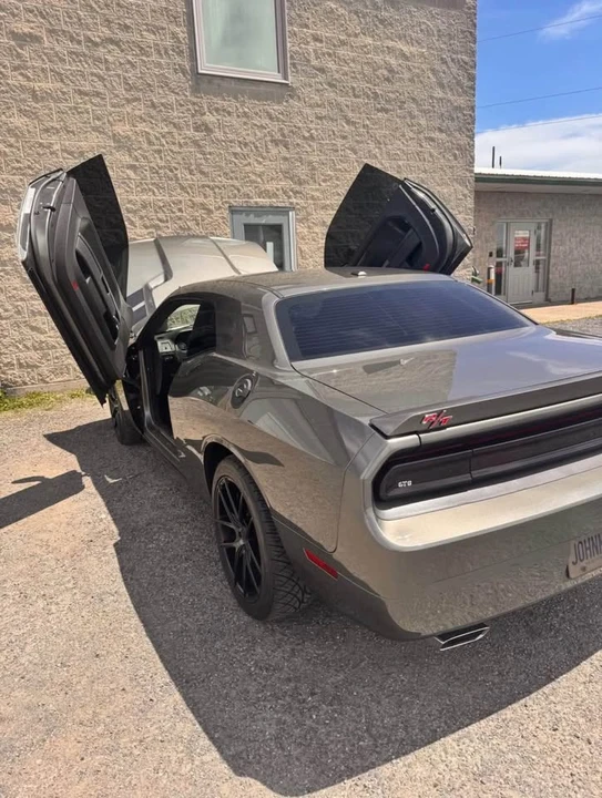 2009 Dodge Challenger 3rd Gen - Image 3 of 8