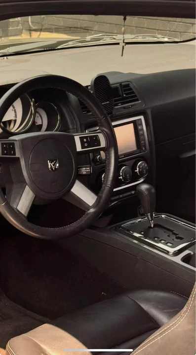 2009 Dodge Challenger 3rd Gen - Image 6 of 8