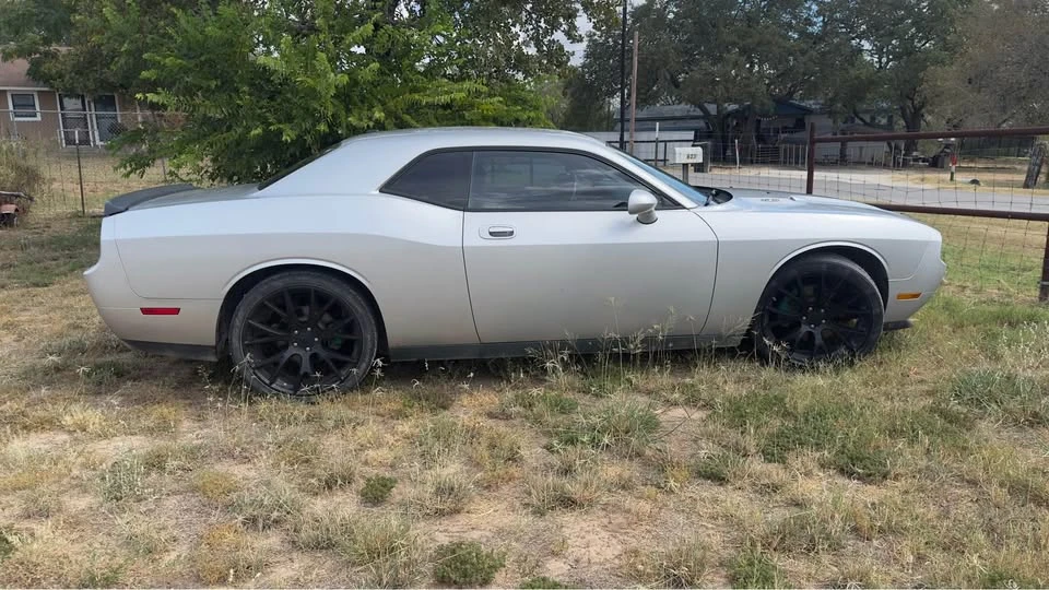 2009 Dodge Challenger 3rd Gen - Image 2 of 5