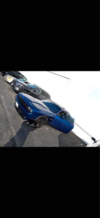 2009 Dodge Challenger 3rd Gen - Image 2 of 17