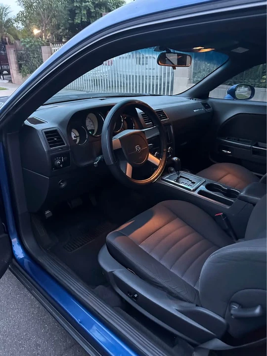 2009 Dodge Challenger 3rd Gen - Image 7 of 17