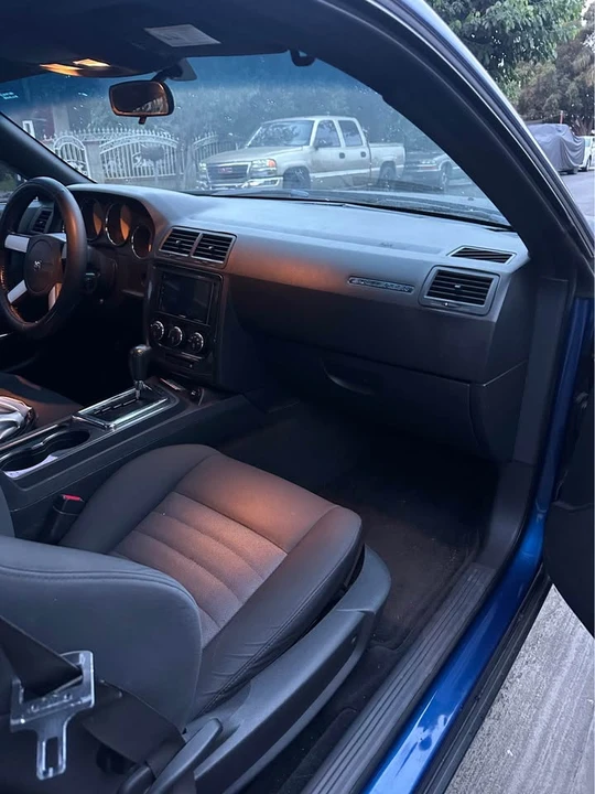 2009 Dodge Challenger 3rd Gen - Image 13 of 17