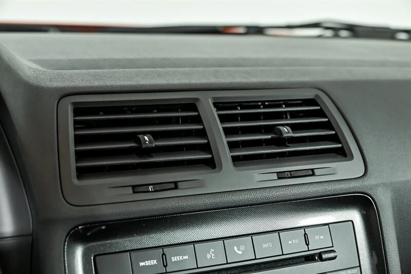 2009 Dodge Challenger 3rd Gen - Image 22 of 27
