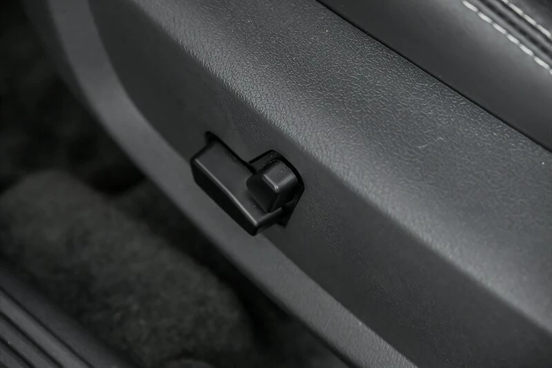 2009 Dodge Challenger 3rd Gen - Image 19 of 27