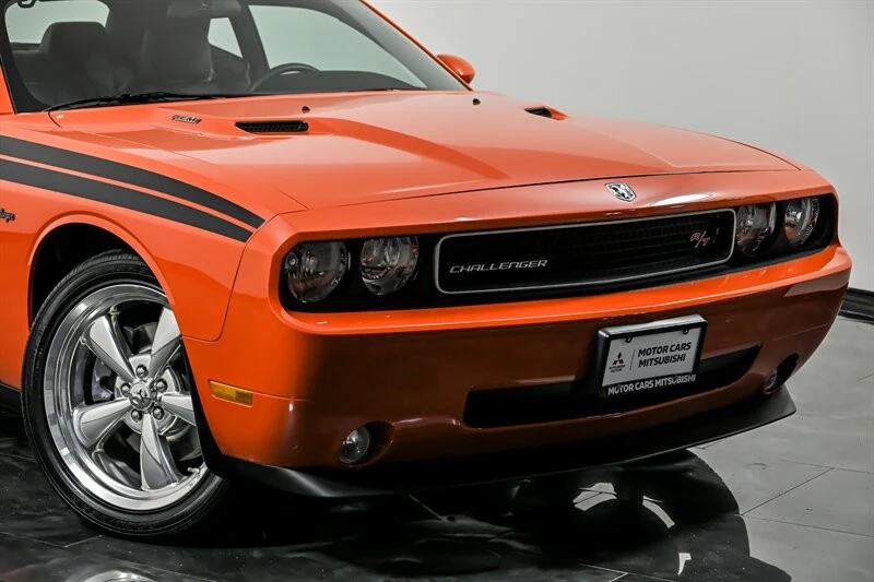 2009 Dodge Challenger 3rd Gen - Image 2 of 27