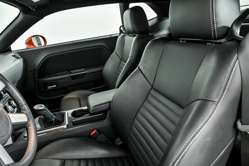 2009 Dodge Challenger 3rd Gen - Image 16 of 27