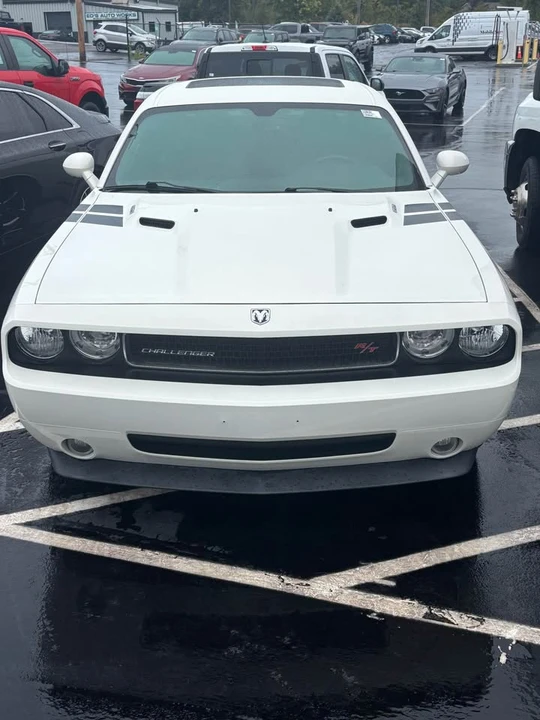 2009 Dodge Challenger 3rd Gen - Image 3 of 5