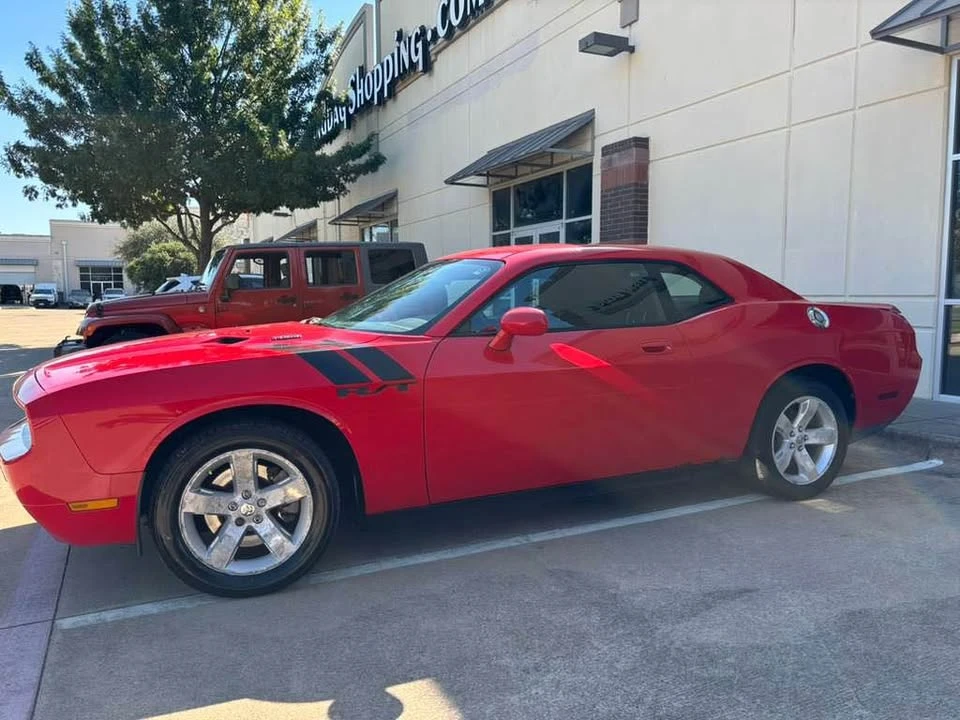 2009 Dodge Challenger 3rd Gen - Image 5 of 12