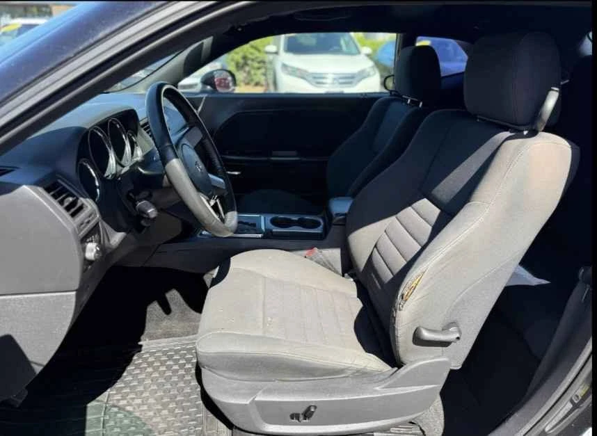 2009 Dodge Challenger 3rd Gen - Image 16 of 18