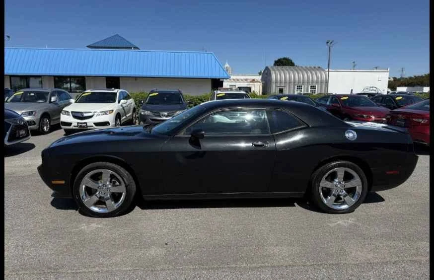 2009 Dodge Challenger 3rd Gen - Image 3 of 18