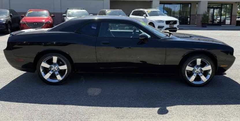 2009 Dodge Challenger 3rd Gen - Image 7 of 18
