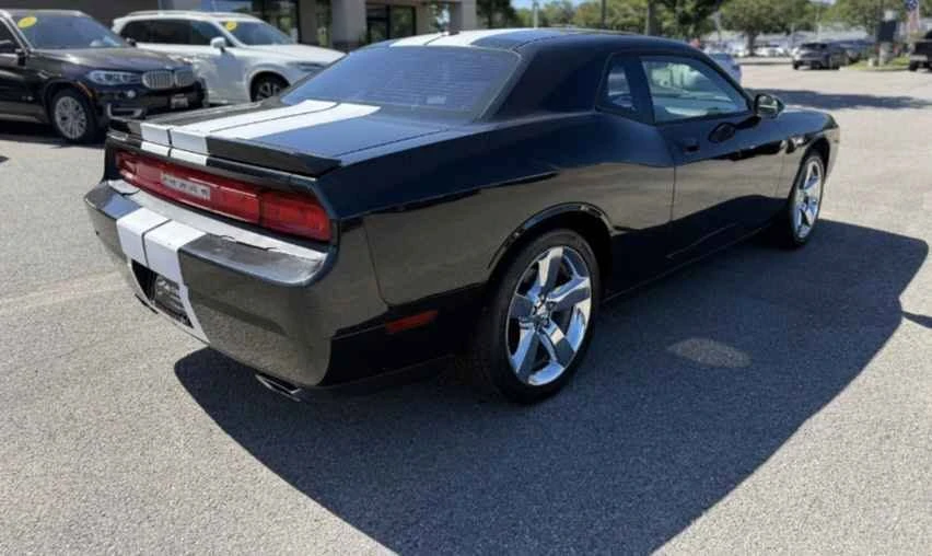 2009 Dodge Challenger 3rd Gen - Image 6 of 18