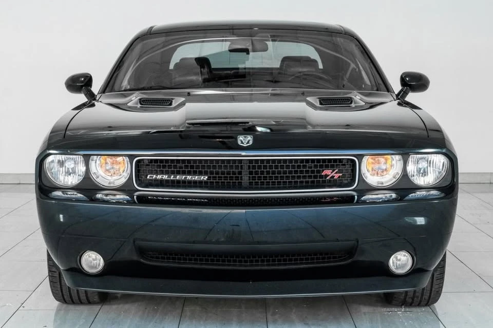 2009 Dodge Challenger 3rd Gen - Image 2 of 6