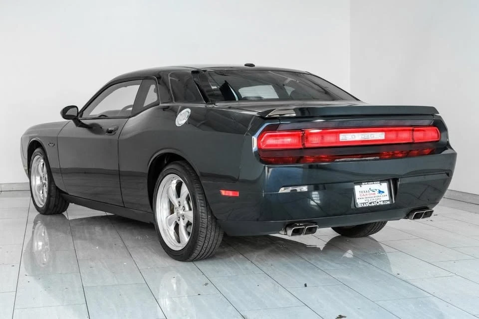 2009 Dodge Challenger 3rd Gen - Image 5 of 6