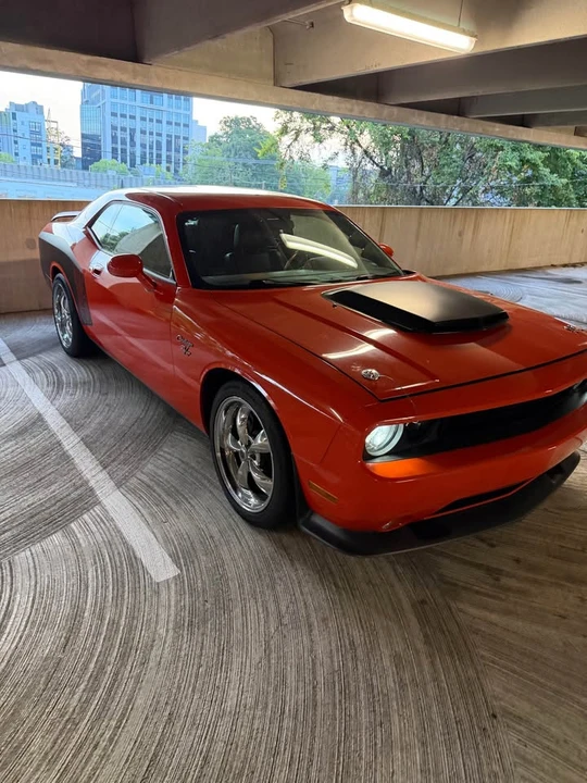 2009 Dodge Challenger 3rd Gen - Image 2 of 13