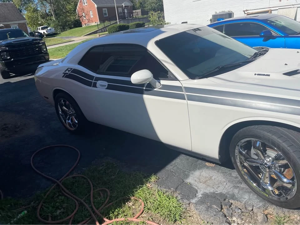 2009 Dodge Challenger 3rd Gen - Image 5 of 5