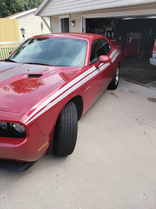 2009 Dodge Challenger 3rd Gen - Image 2 of 15
