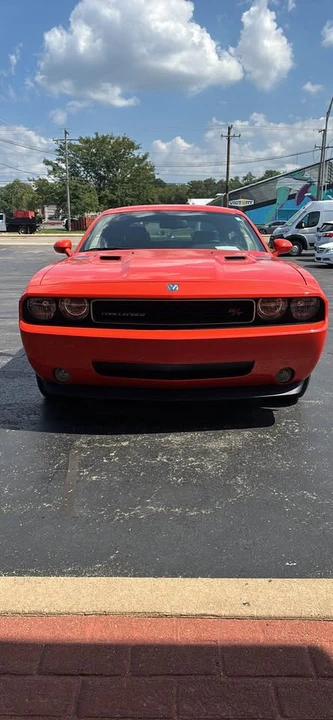 2009 Dodge Challenger 3rd Gen - Image 2 of 6