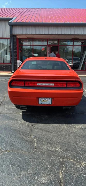 2009 Dodge Challenger 3rd Gen - Image 5 of 6