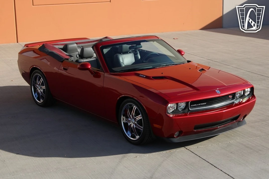 2009 Dodge Challenger 3rd Gen - Image 16 of 21