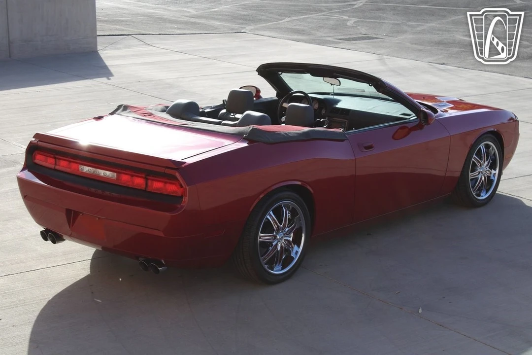 2009 Dodge Challenger 3rd Gen - Image 14 of 21