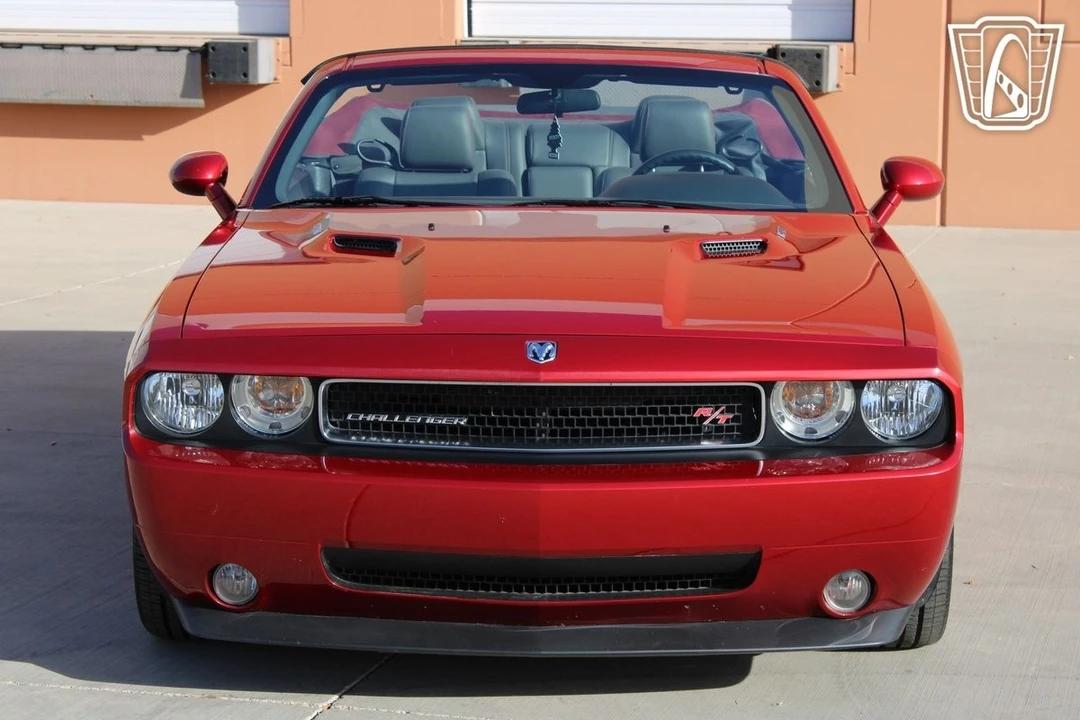 2009 Dodge Challenger 3rd Gen - Image 17 of 21
