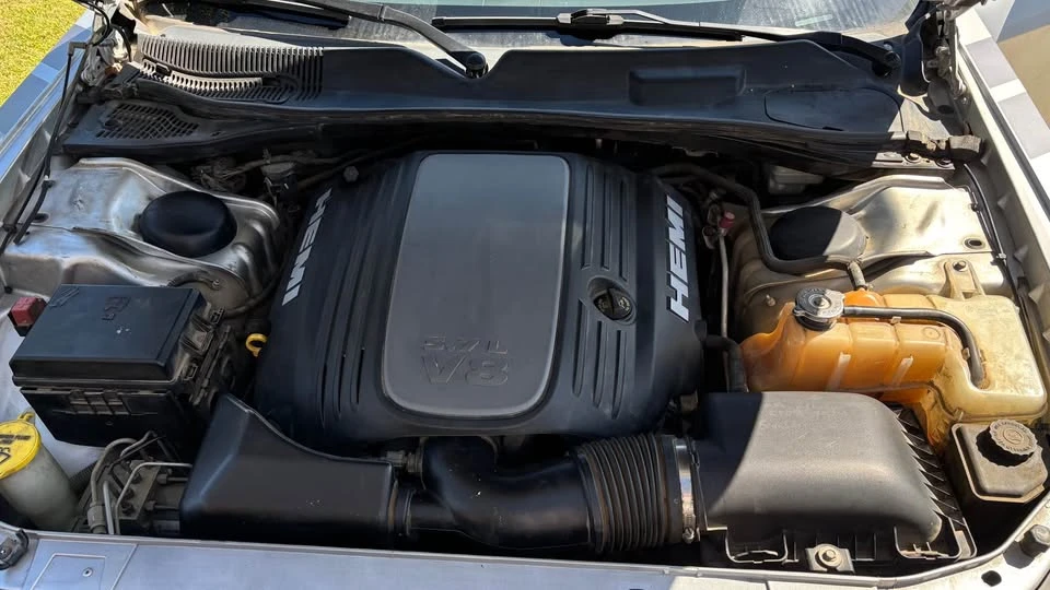 2009 Dodge Challenger 3rd Gen - Image 2 of 6