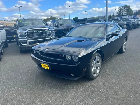 2009 Dodge Challenger R/T Coupe 2D