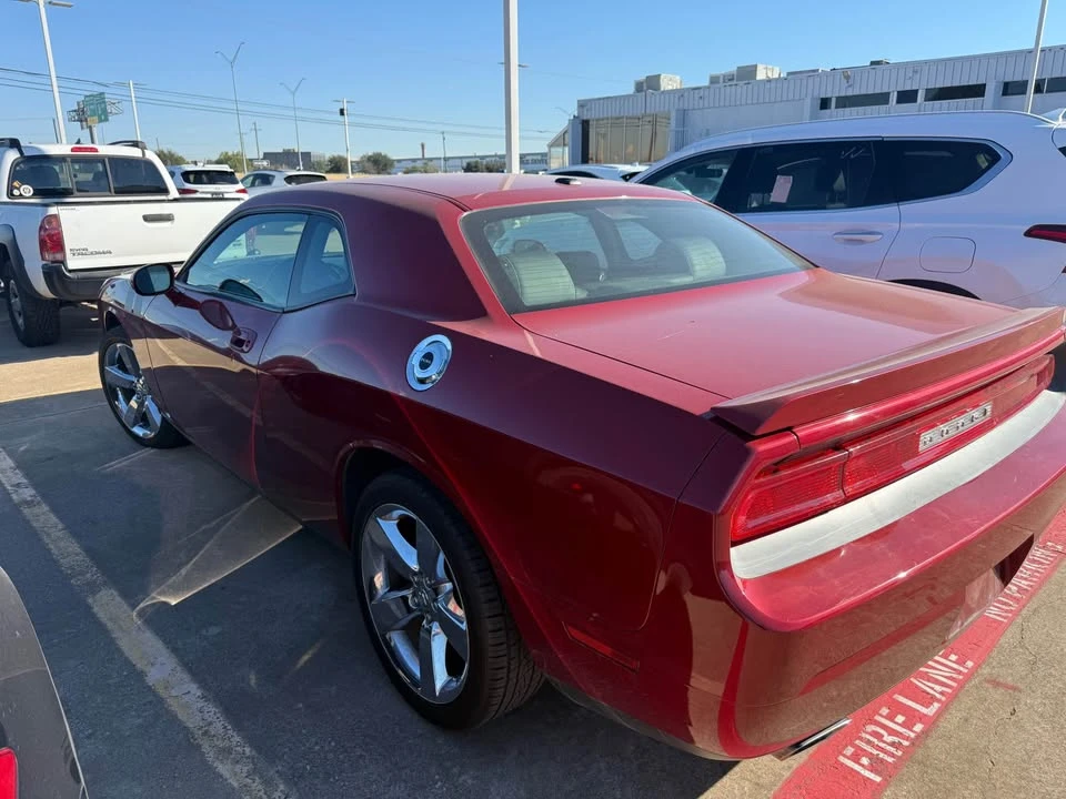 2009 Dodge Challenger 3rd Gen - Image 5 of 14