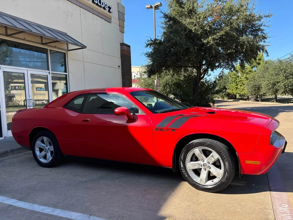 2009 Dodge Challenger 3rd Gen - Image 2 of 13