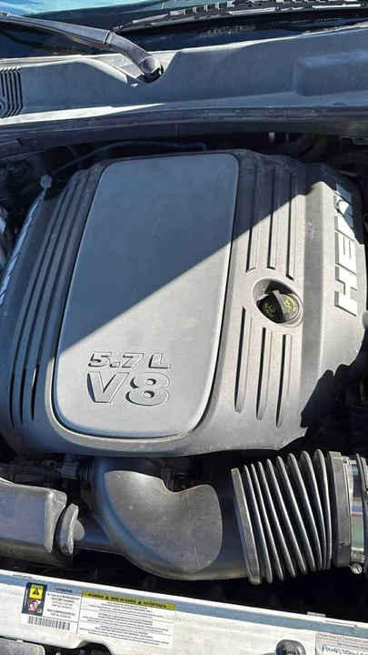 2009 Dodge Challenger 3rd Gen - Image 16 of 18