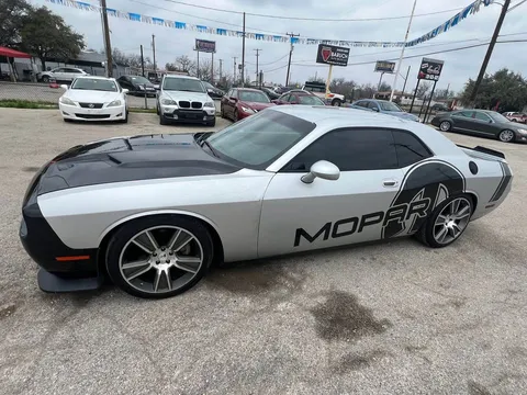 2009 Dodge Challenger R/T Coupe 2D