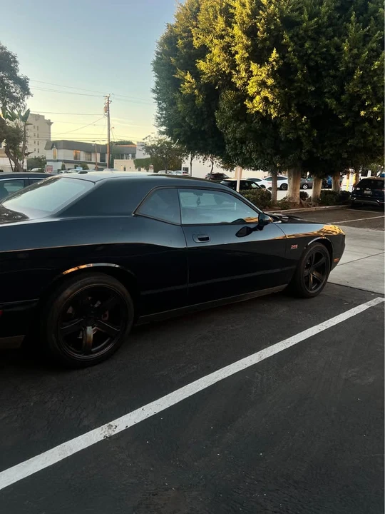 2009 Dodge Challenger 3rd Gen - Image 5 of 8