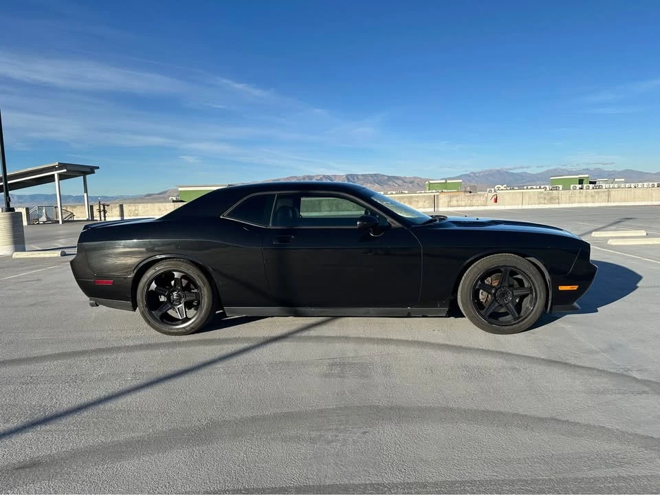 2009 Dodge Challenger 3rd Gen - Image 3 of 9