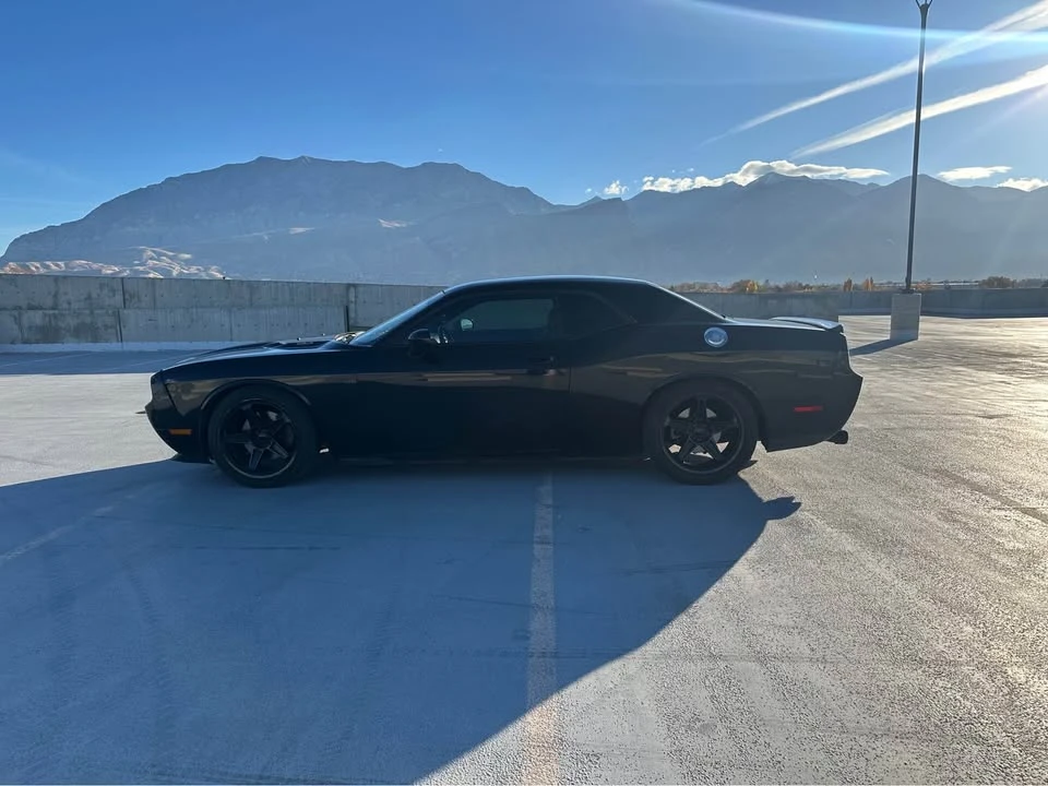 2009 Dodge Challenger 3rd Gen - Image 2 of 9