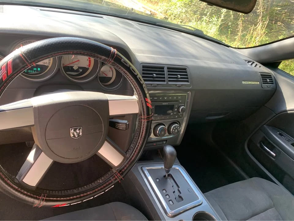 2009 Dodge Challenger 3rd Gen - Image 8 of 10