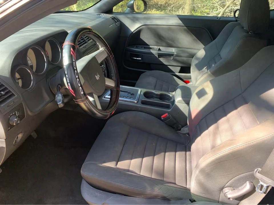 2009 Dodge Challenger 3rd Gen - Image 7 of 10