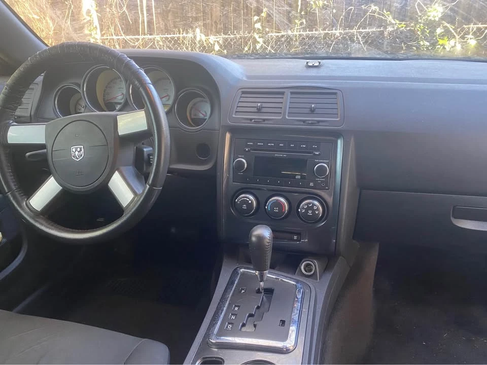 2009 Dodge Challenger 3rd Gen - Image 5 of 7