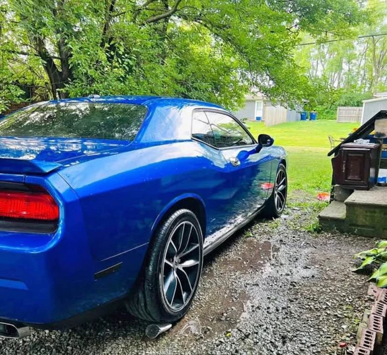 2009 Dodge Challenger 3rd Gen - Image 2 of 4