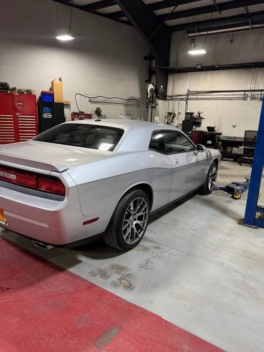 2009 Dodge Challenger 3rd Gen - Image 6 of 14