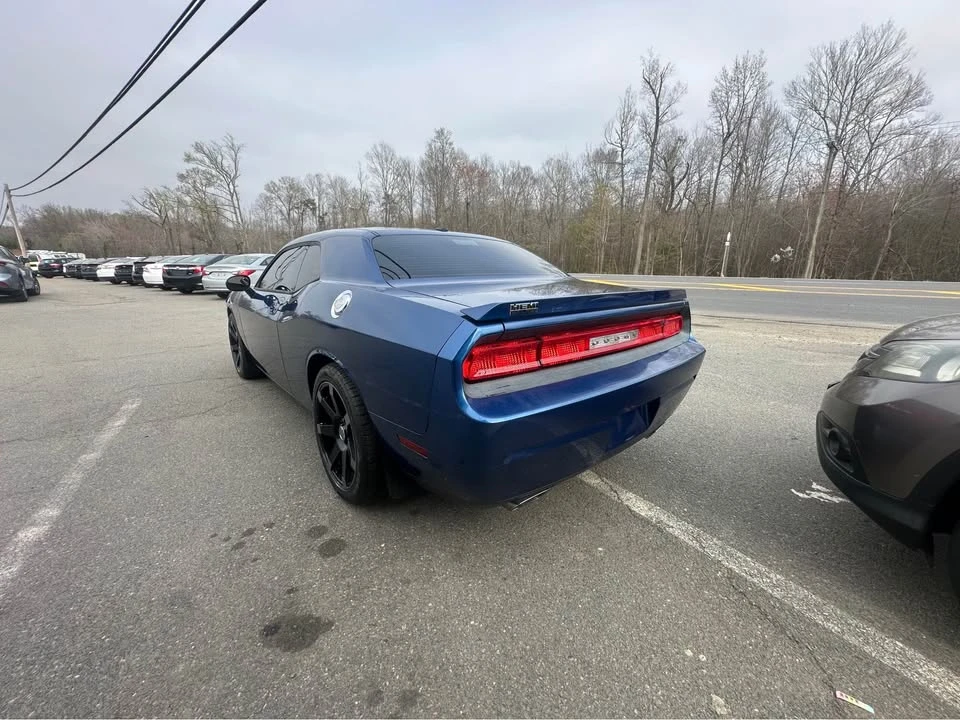 2009 Dodge Challenger 3rd Gen - Image 2 of 7
