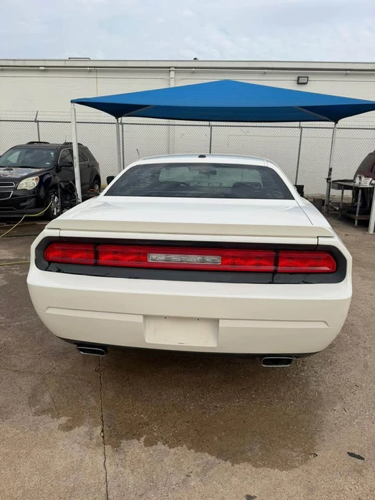 2009 Dodge Challenger 3rd Gen - Image 3 of 13