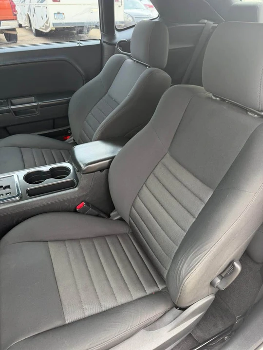 2009 Dodge Challenger 3rd Gen - Image 9 of 13