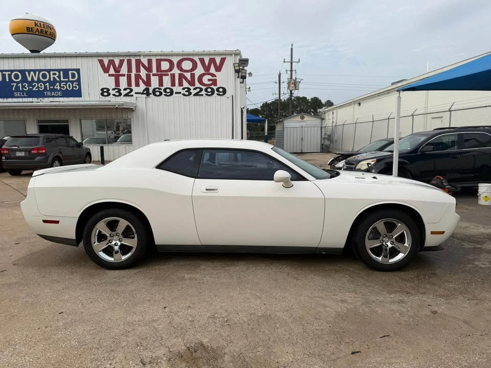 2009 Dodge Challenger 3rd Gen - Image 5 of 13