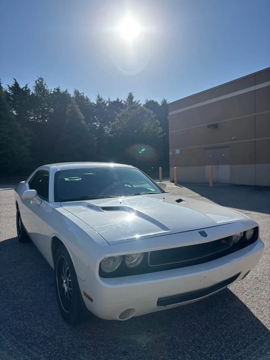 2009 Dodge Challenger 3rd Gen - Image 7 of 13