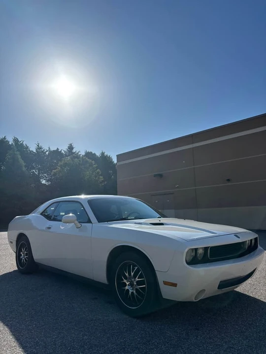 2009 Dodge Challenger 3rd Gen - Image 6 of 13